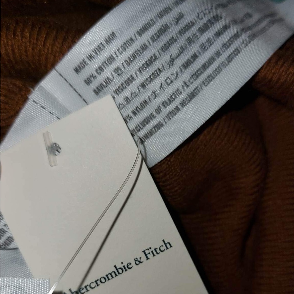 Abercrombie and Fitch Logo Beanie NWT - Picture 6 of 6